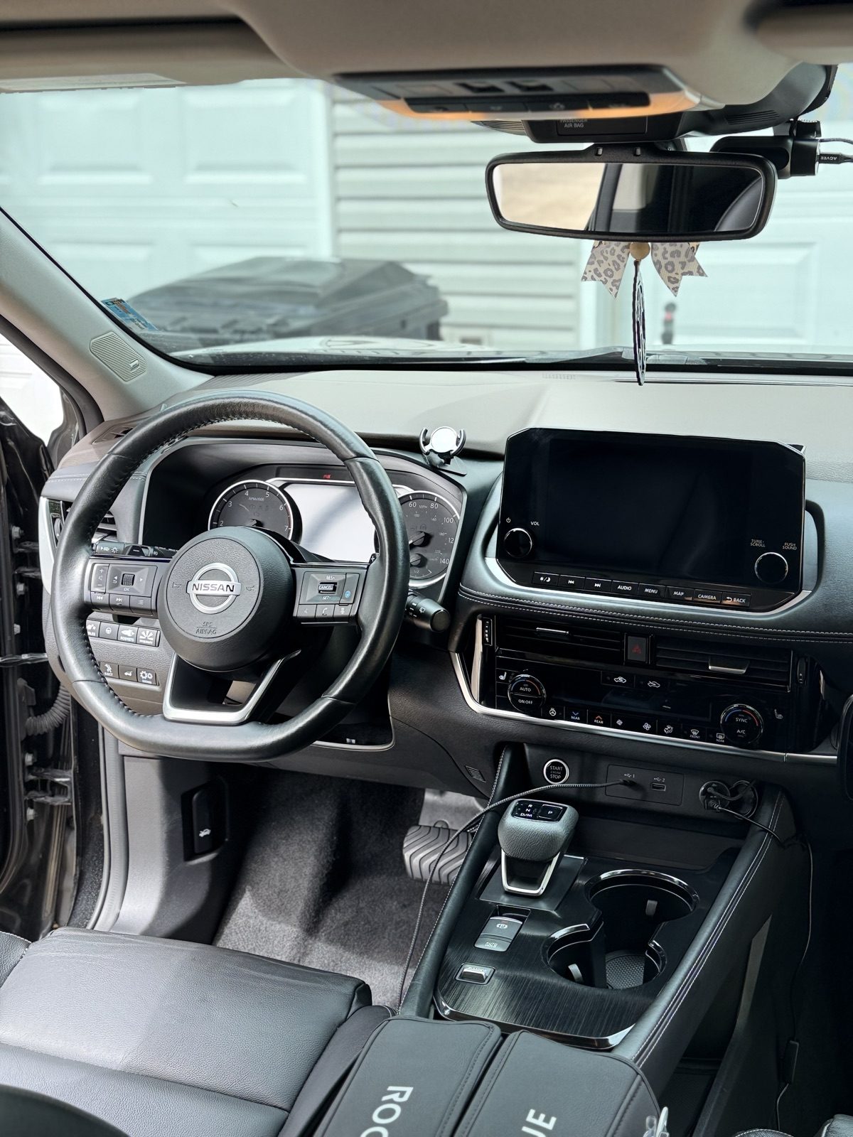 Nissan Rogue interior, deep cleaned