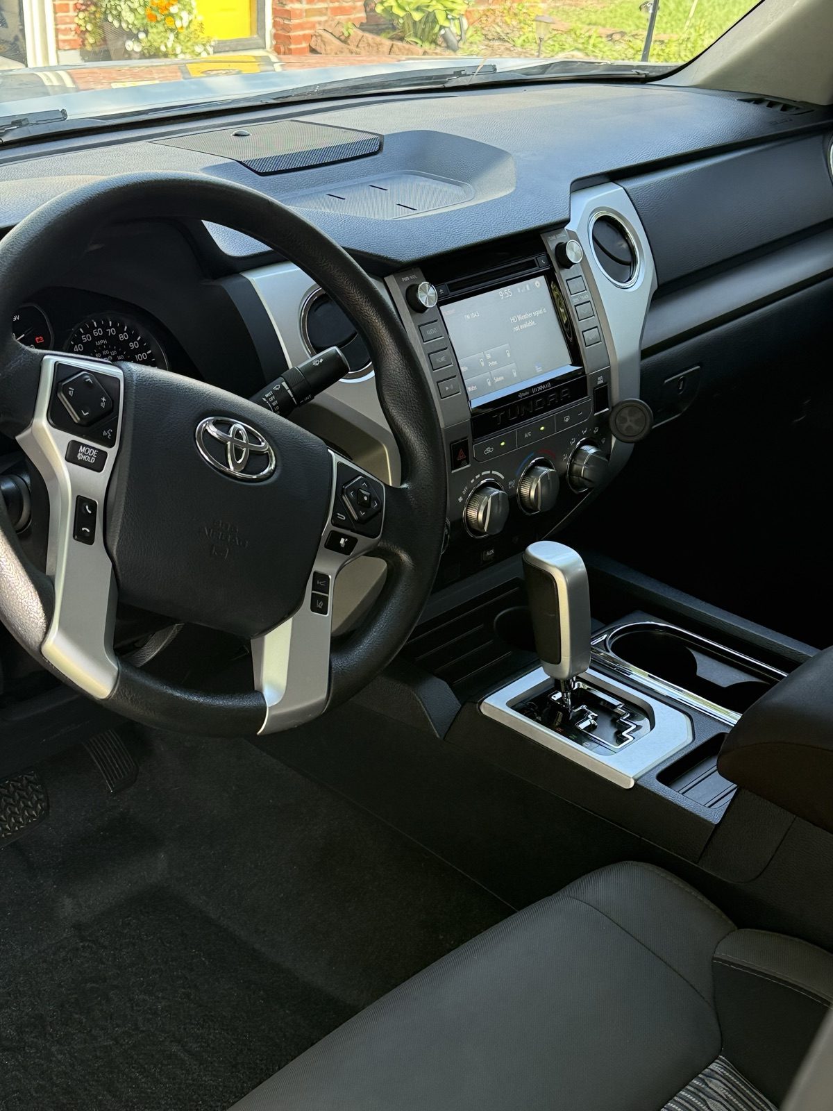 Toyota Tundra dash and console